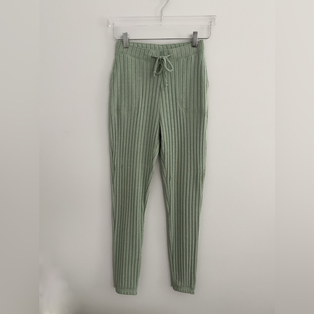 Gilly Hicks Cozy Ribbed Joggers